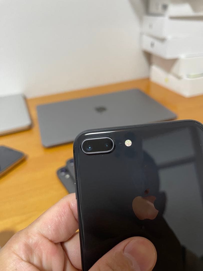 Apple iPhone 8 Plus ブラック バッテリー86%