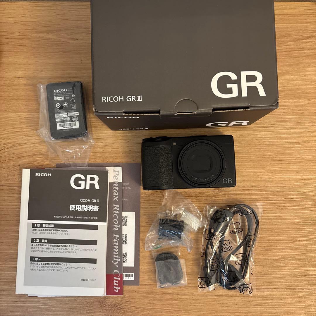 RICOH GR III デジタルカメラ