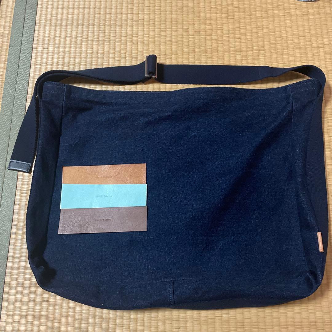 Hender Scheme shoulder bag bigステッカー