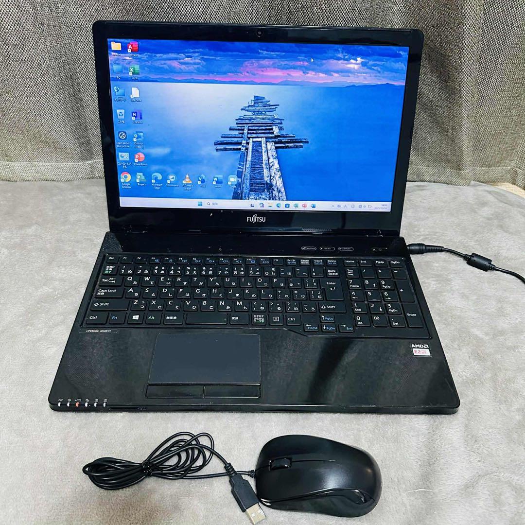 S198 Fujitsuノートパソコン WEBカメラSSD高速Windows11