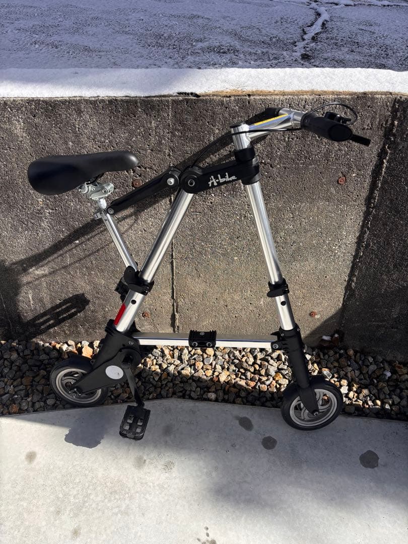 A-bike city 約8㌅タイヤ ノーパンクタイヤ 超軽量（約7.3kg）