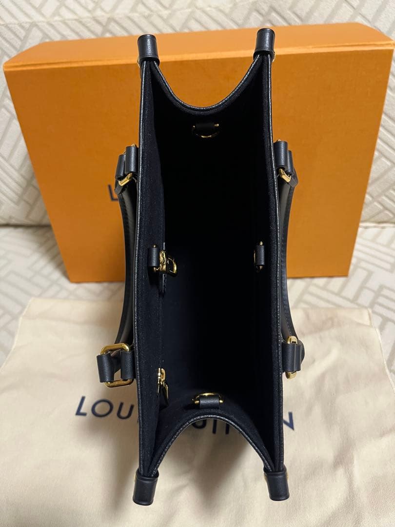 新品同様　美品　ルイヴィトン　モノグラム アンプラント　 オンザゴー　PM