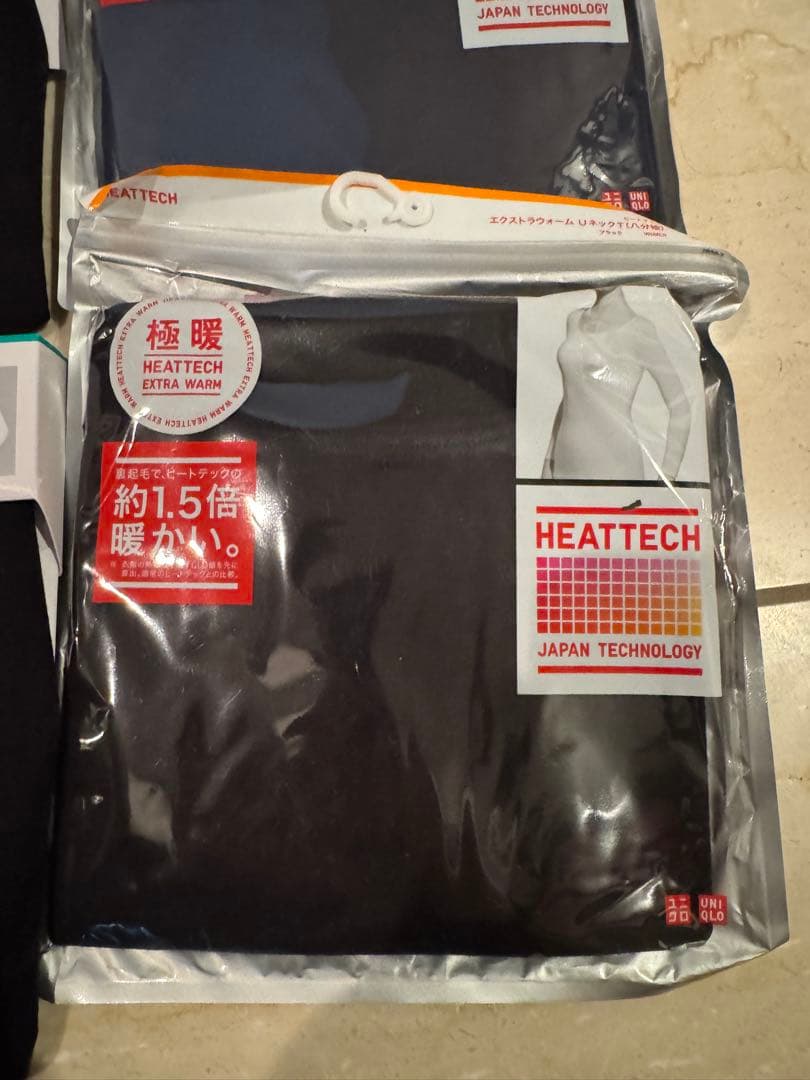 【新品未使用】ユニクロ HEATTECH 極暖 ロングスリーブ S 7枚セット