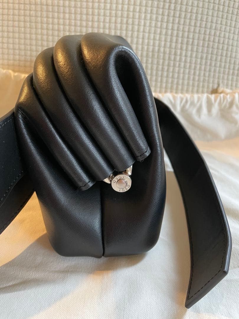 OSOI ブラックレザーバッグ