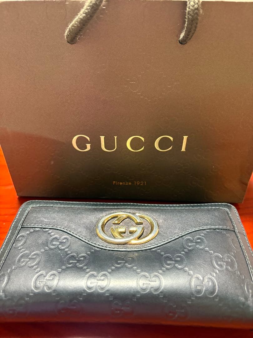 GUCCI 長財布　グッチ　百貨店購入　レディース　メンズ　ファスナー