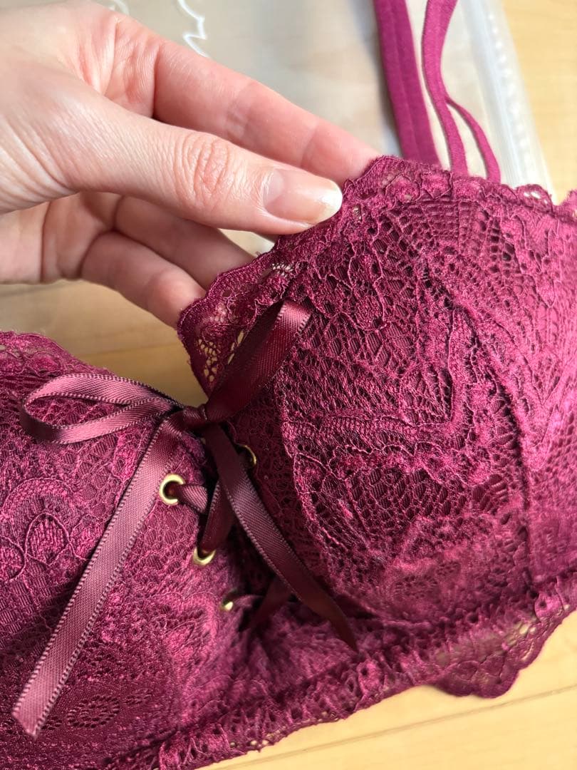 under the rose 瞬間谷間メイク　リボンレースアップブラセット S