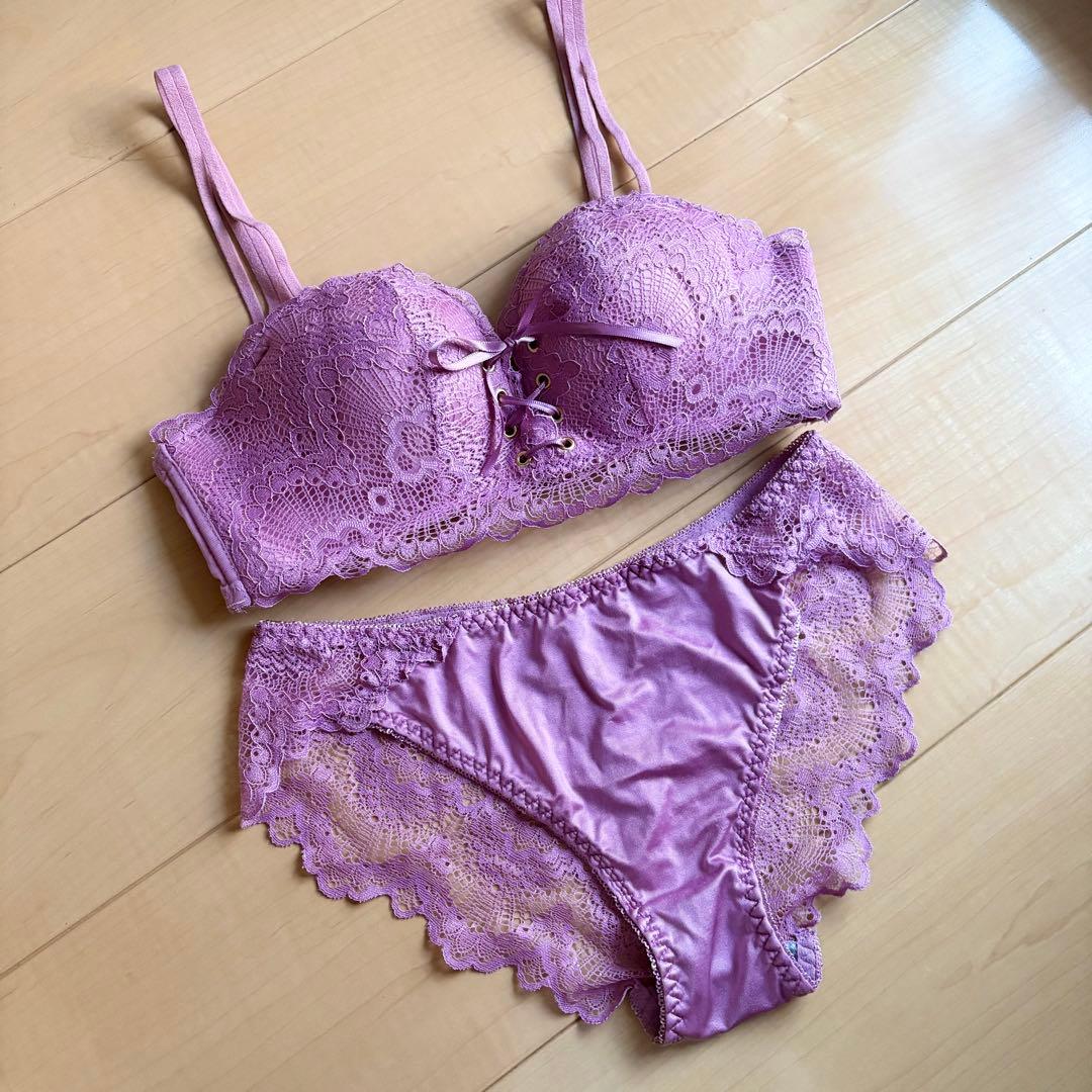 under the rose 瞬間谷間メイク　リボンレースアップブラセット S