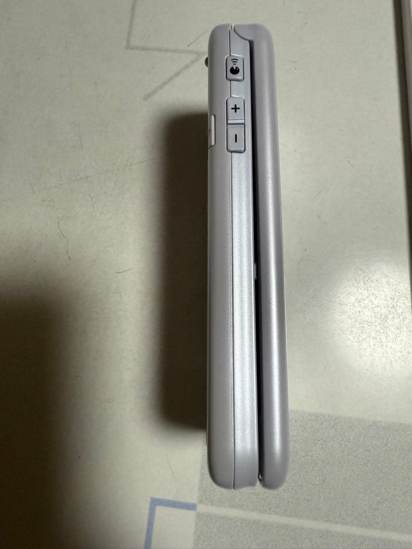 docomoドコモらくらくホン F-01M ホワイト (純正バッテリー 予備付)