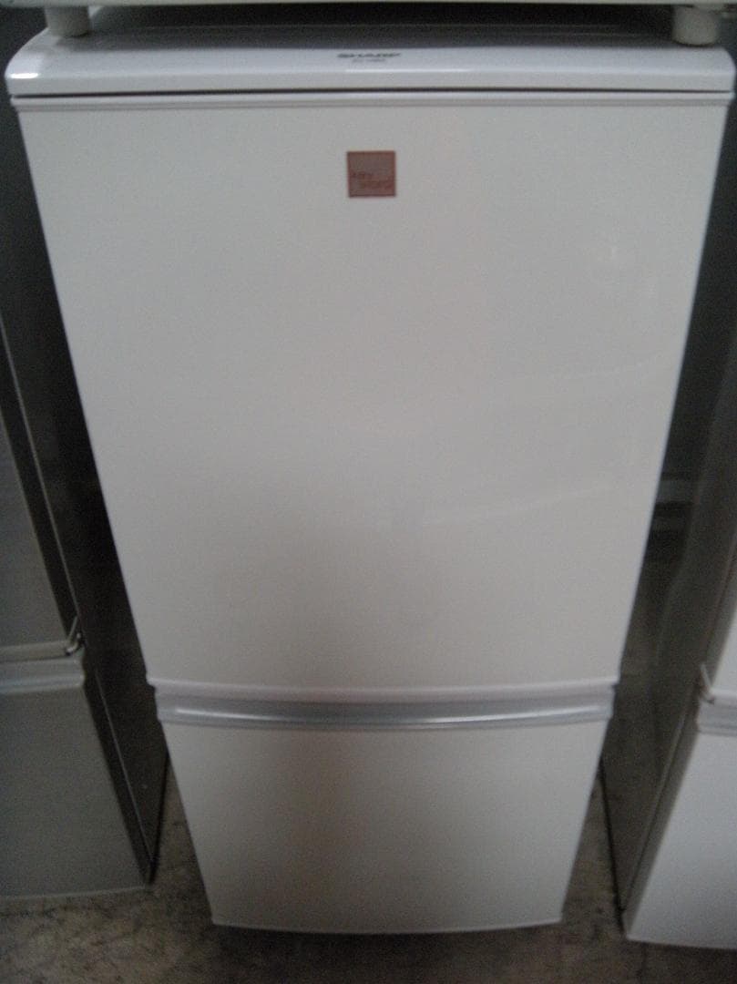 24★2ドアノンフロン冷凍冷蔵庫 137L★SJ-14E5-KW★2018年製