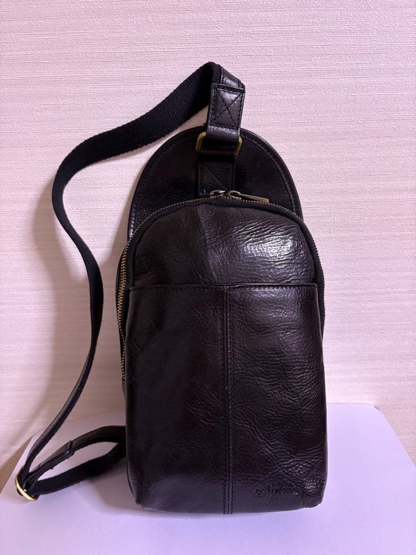 ostinatoオスティナートボディバッグ　黒