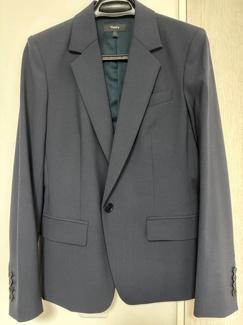 【新古品】Theory ネイビースーツ
