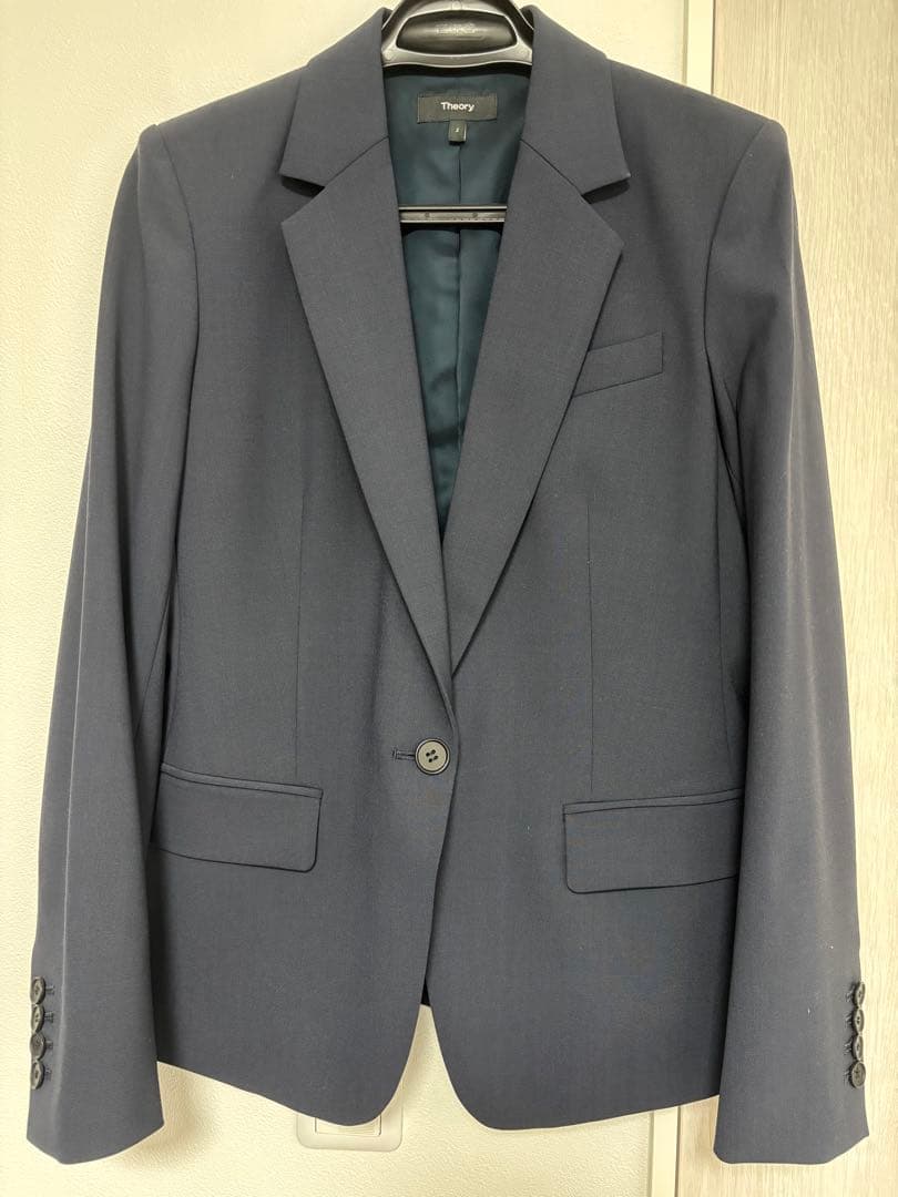 【新古品】Theory ネイビースーツ