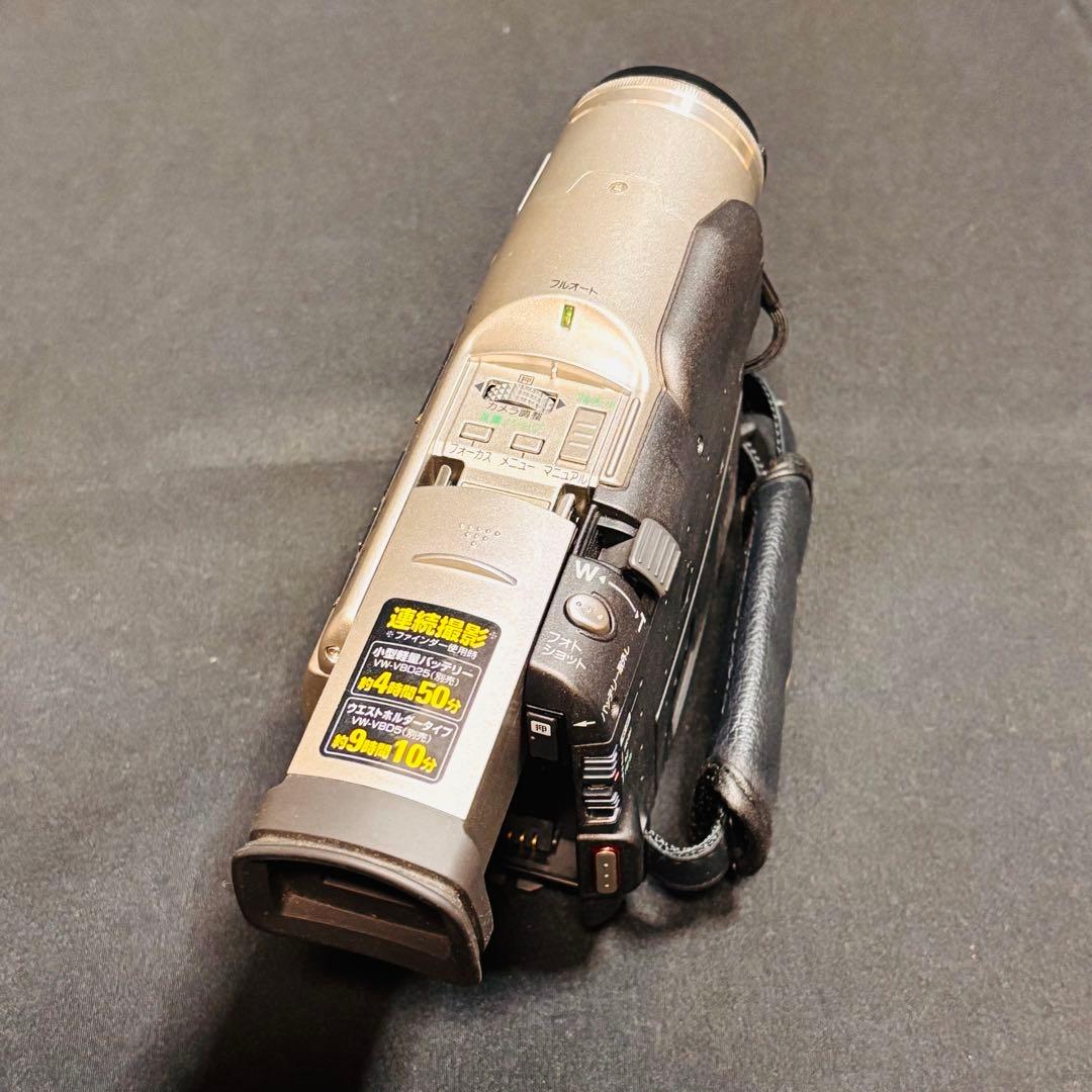 美品 箱付き パナソニック デジタル ビデオカメラ NV-DS9