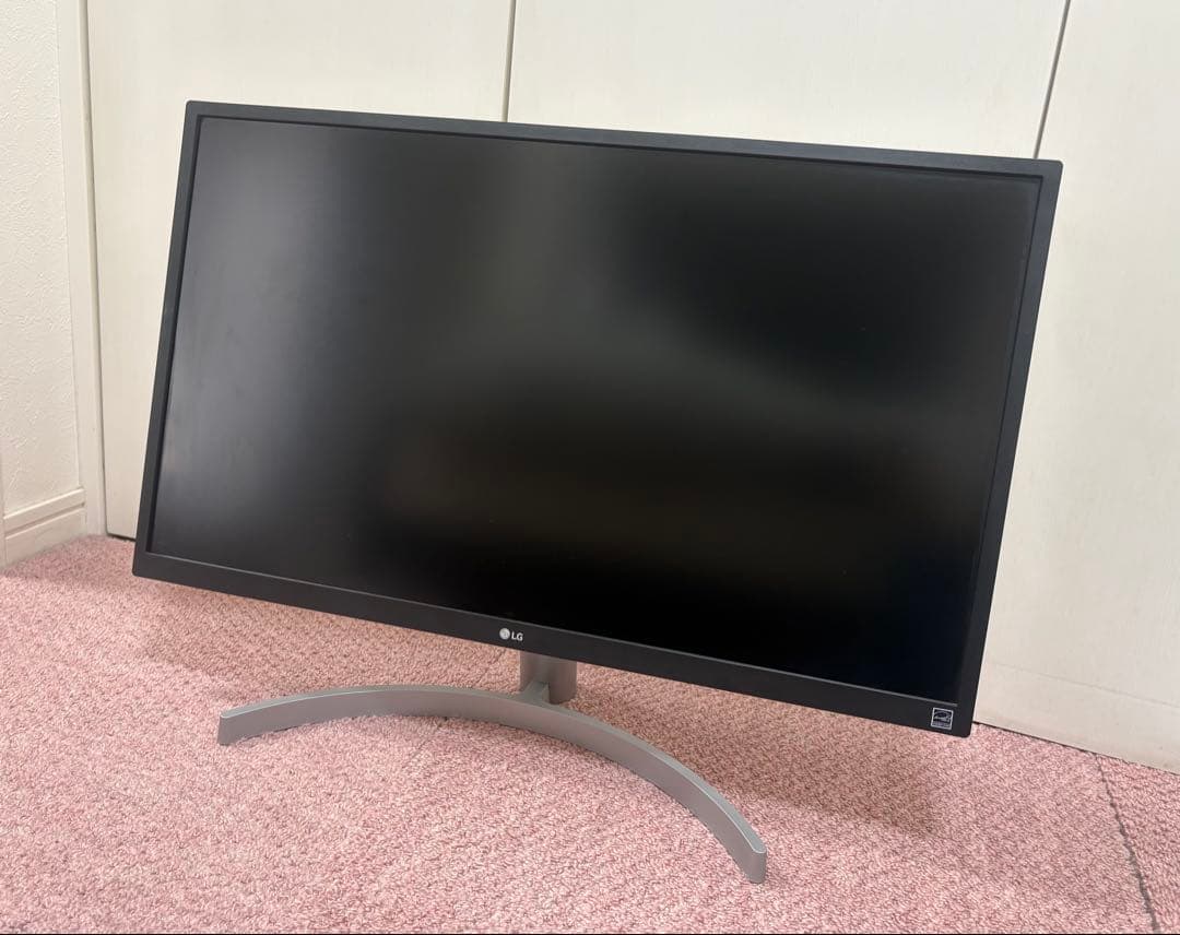 LG製27UL500 - W