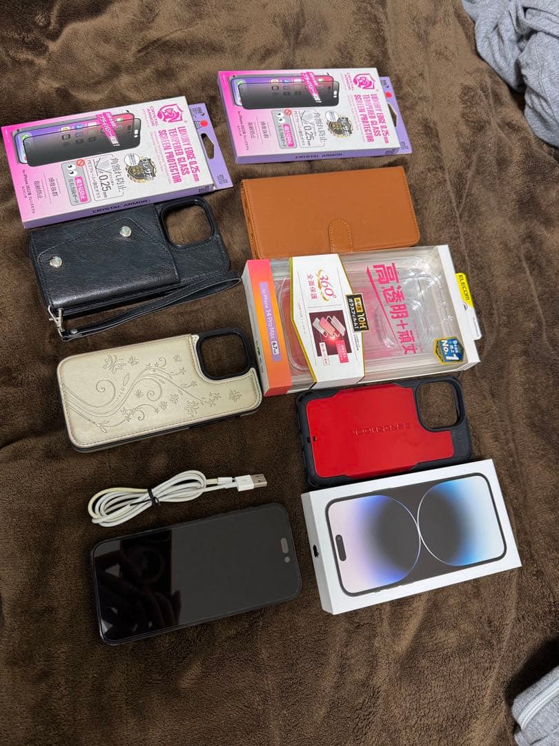iPhone14 promax 256gb とケースいろいろ