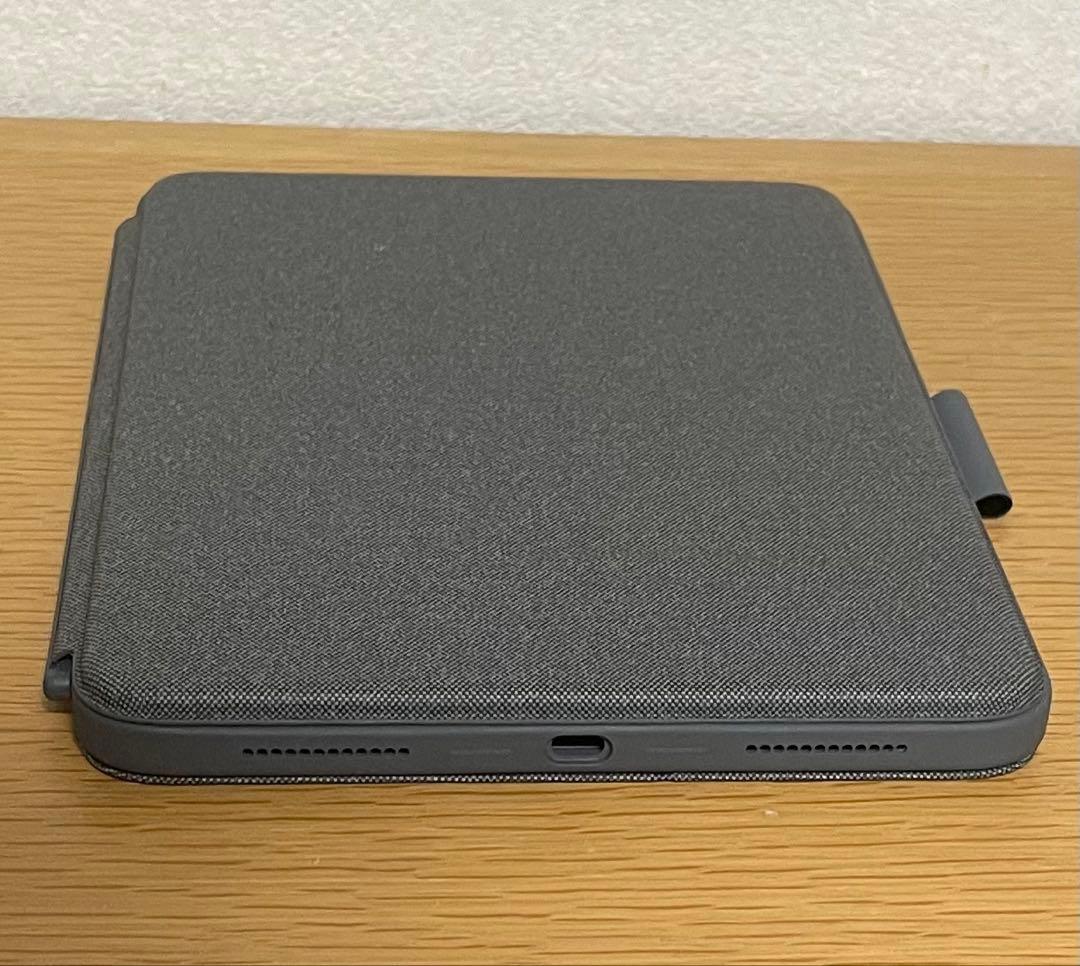 ロジクール 10.9インチ iPad用 トラックパッド付 キーボードケース。