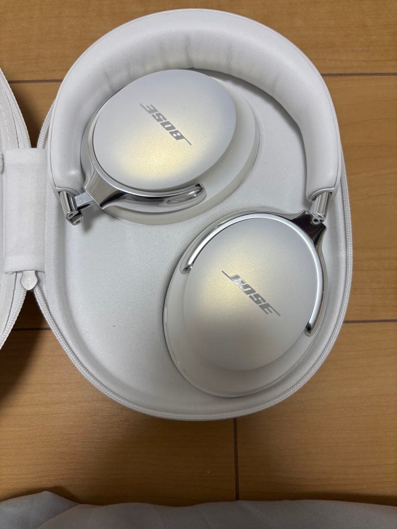 QUIETCOMFORT ULTRA HEADPHONES 白