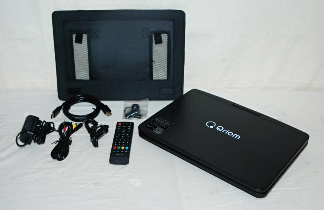 キュリオム 13.3インチ ポータブルブルーレイプレーヤー TMB-L133R