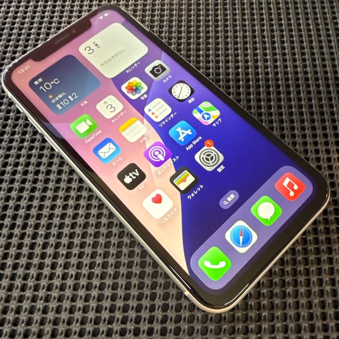 iPhone XR 64GB ホワイト SIMフリー バッテリー互換新品交換済み