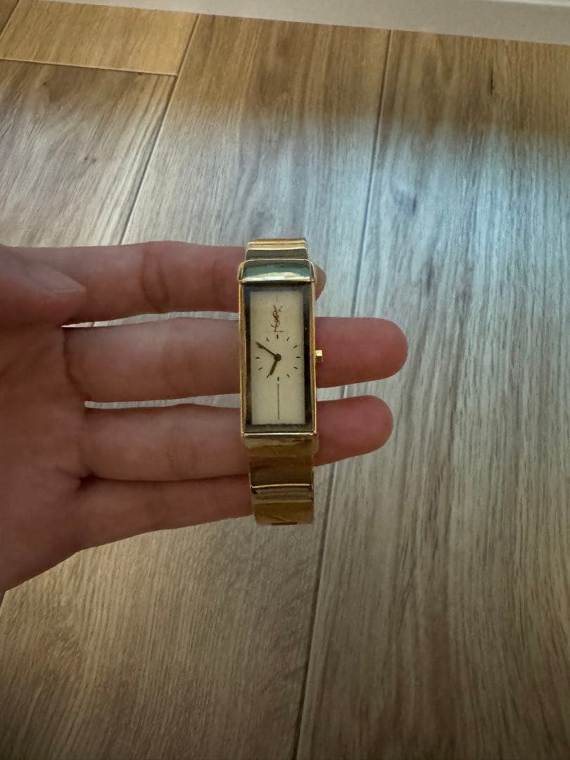 イヴサンローラン腕時計(美品)