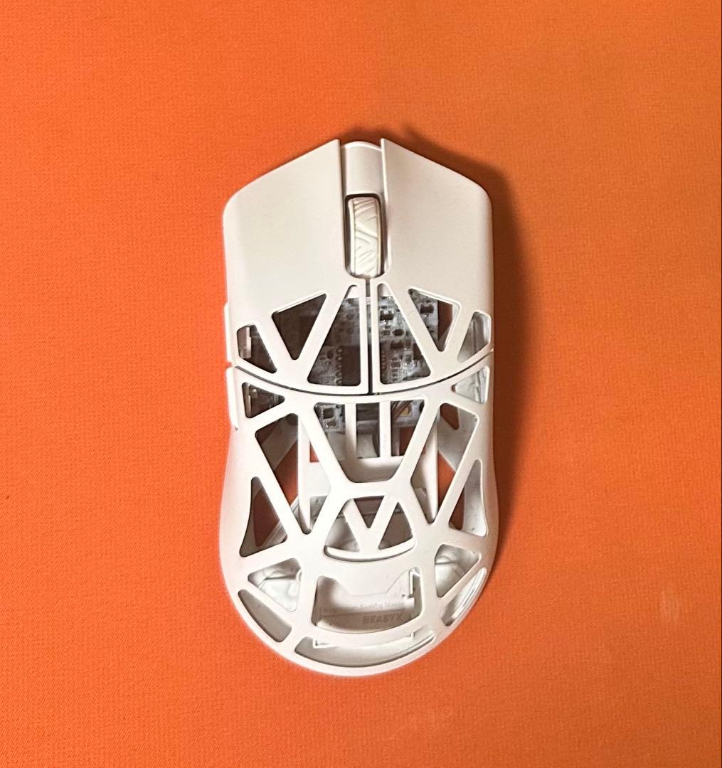 Beast X Pro 8K Milky White(サイド穴なし)