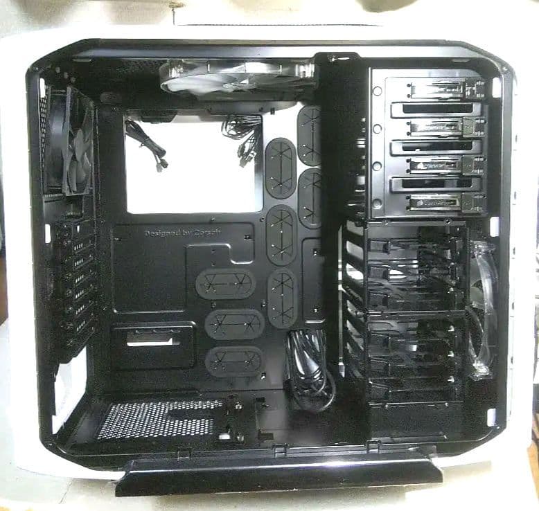 PCケース(自作PC用) Corsair Graphite Series600 TCC600TWM-WHT