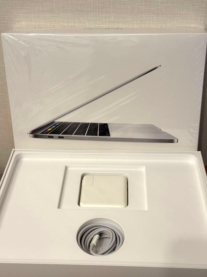★美品★MacBook Pro 13インチ TouchBar搭載 2TBHDD付