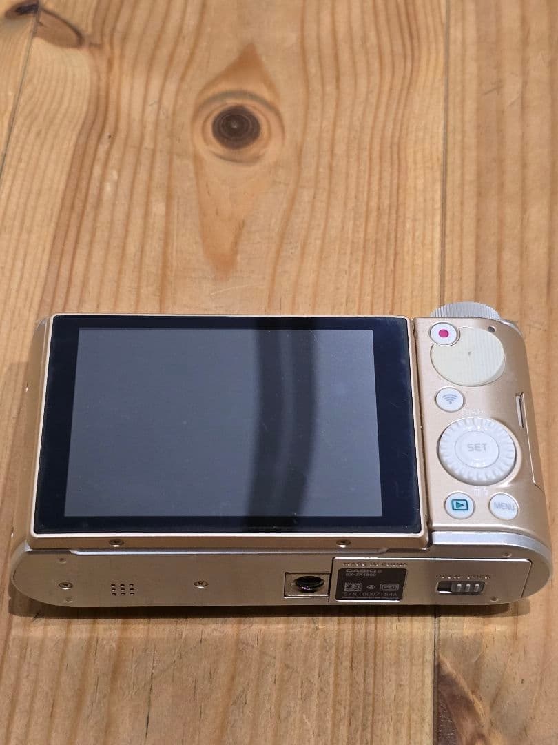 デジタルカメラ CASIO HIGH SPEED EXILIM EX-ZR1800