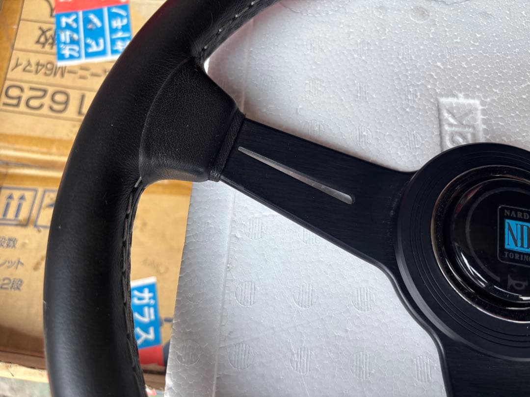 正規品　NARDI〔ナルディ〕クラッシック　340Φ レザー