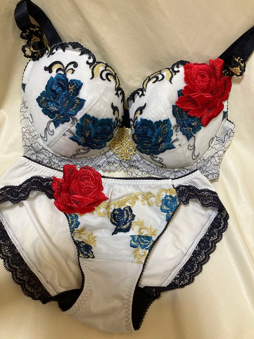 サルート ベルサイユのばら F70＆Mショーツ 新品未使用タグ付き