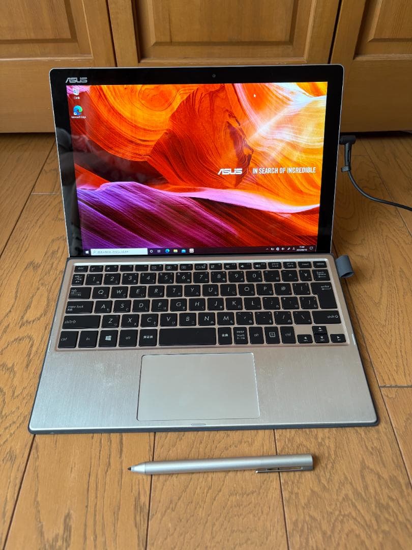 Windowsタブレット本体 ASUS TransBook T304UA-7100