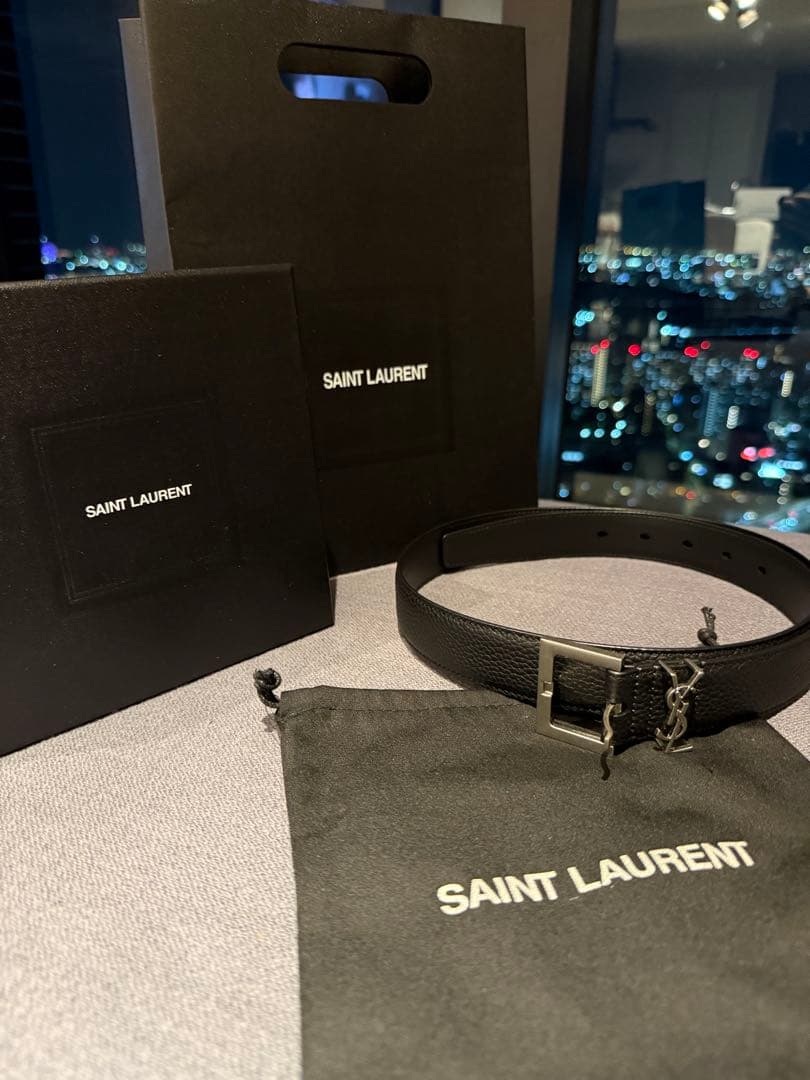 SAINT LAURENT ブラックレザーベルト
