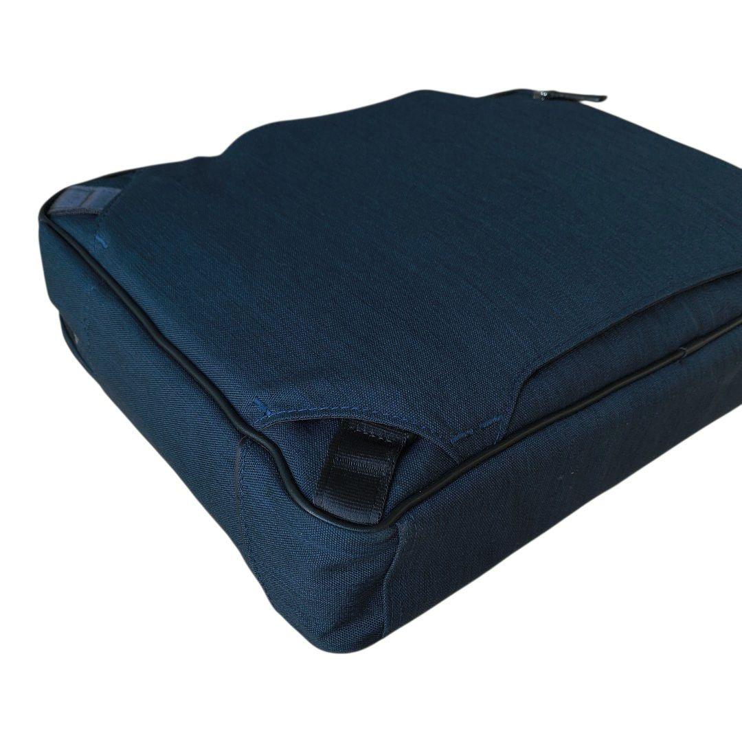 ♠しろクマ【イズイット】✨美品　3WAYビジネスバッグ　ハンド　ショルダー