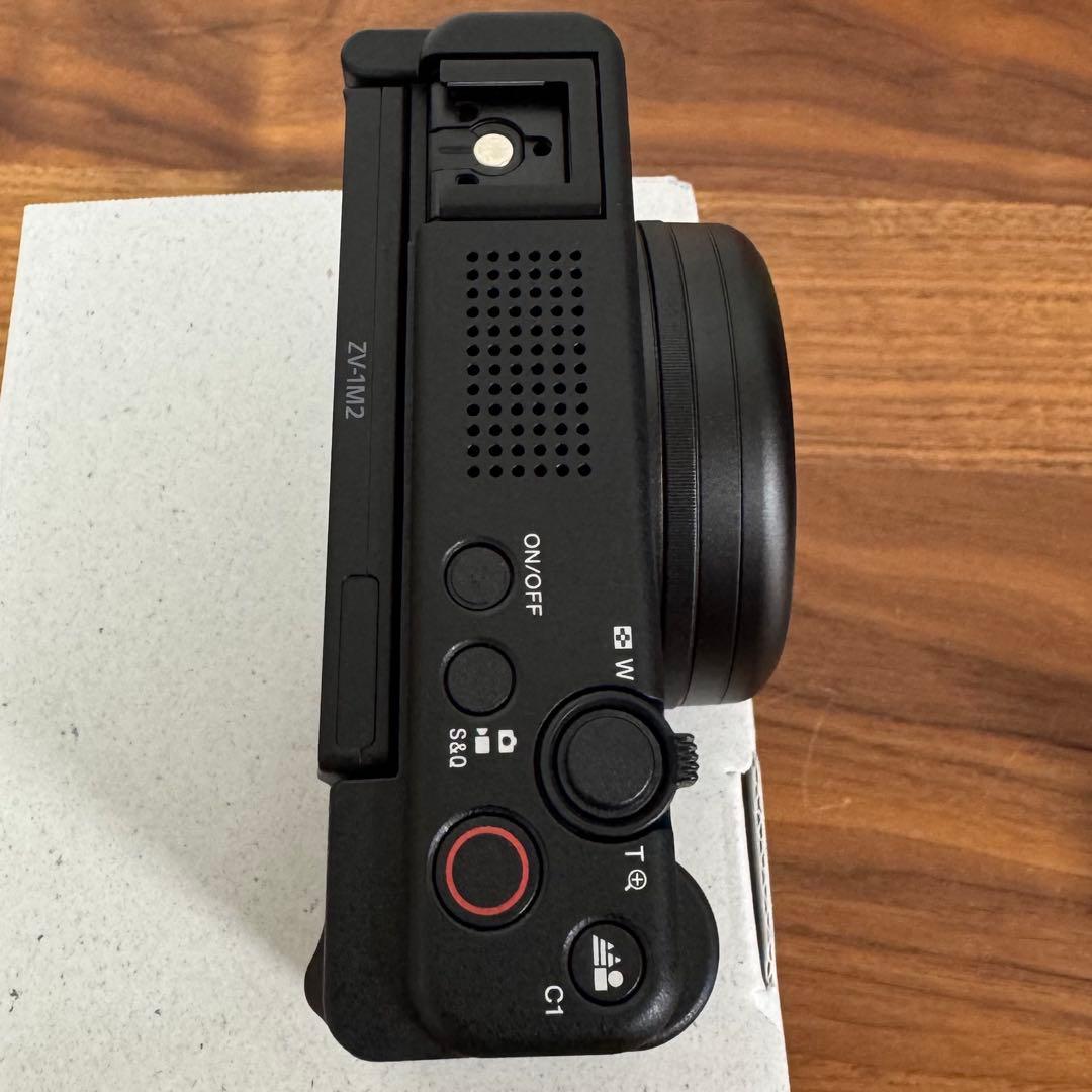 ほぼ新品SONY ZV-1Ⅱ シューティンググリップキットバッテリーチャージャー