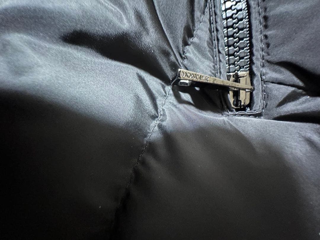 Moncler ロングダウンジャケット ブラック