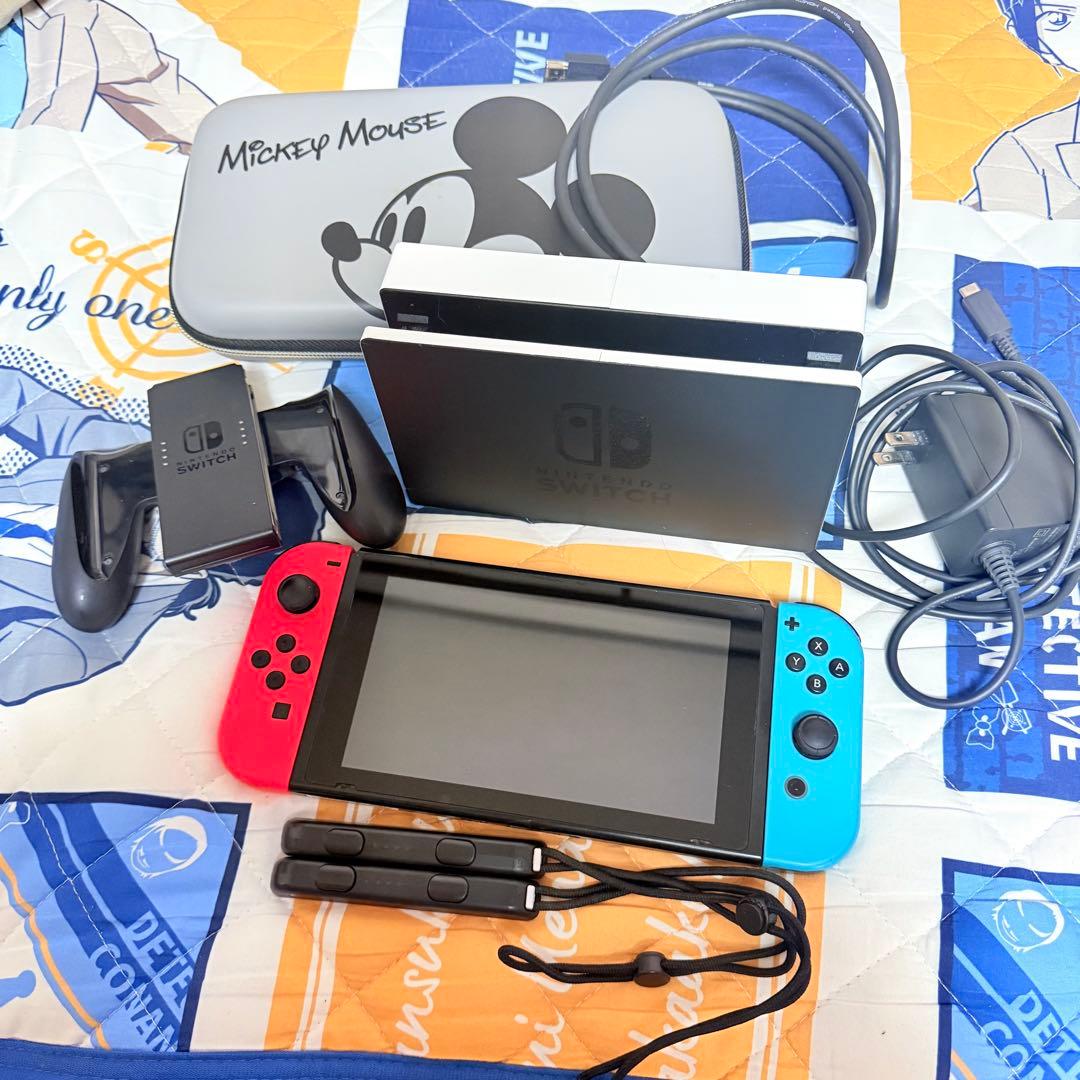 A*a様 美品！Nintendo Switch 赤青 本体