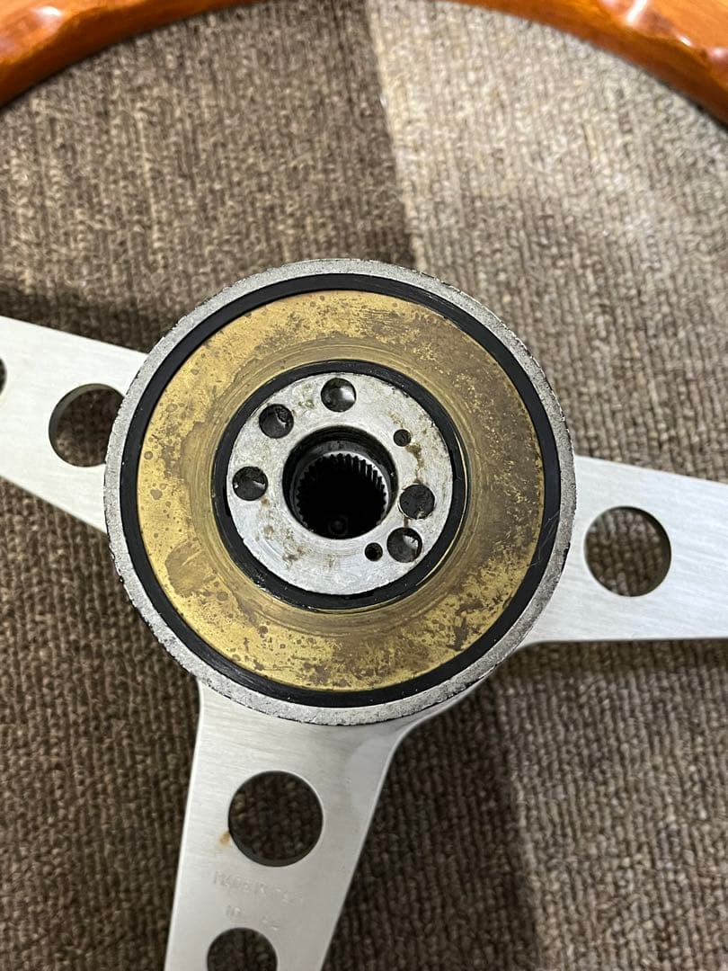 MOMO INDY ウッドステアリング ハンドル　稀少 レトロ　アンティーク