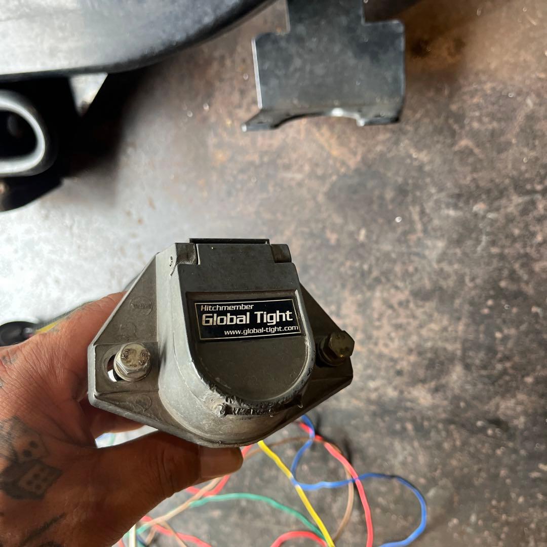 トヨタ　ランドクルーザープラド　150系　モデリスタ用　グロー　ヒッチメンバー