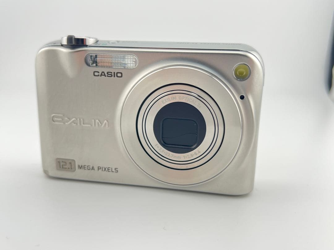 【極上品】CASIO EXILIM EX-Z1200 シルバー