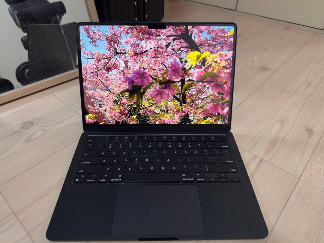MacBook本体 macbook air m2 8 / 512GB