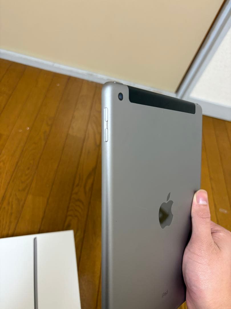 Apple iPad (第5世代) 64GB バテッリ容量95%