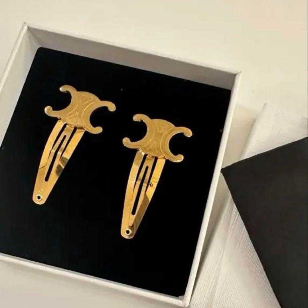 【ちー】CELINE ヘアクリップ 2個セット　4 日〜14日まで発送不可