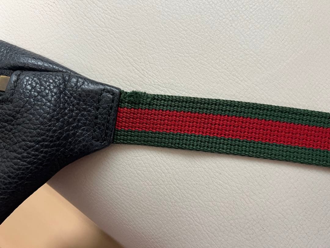 GUCCI ボディバッグ ネイビー レザー