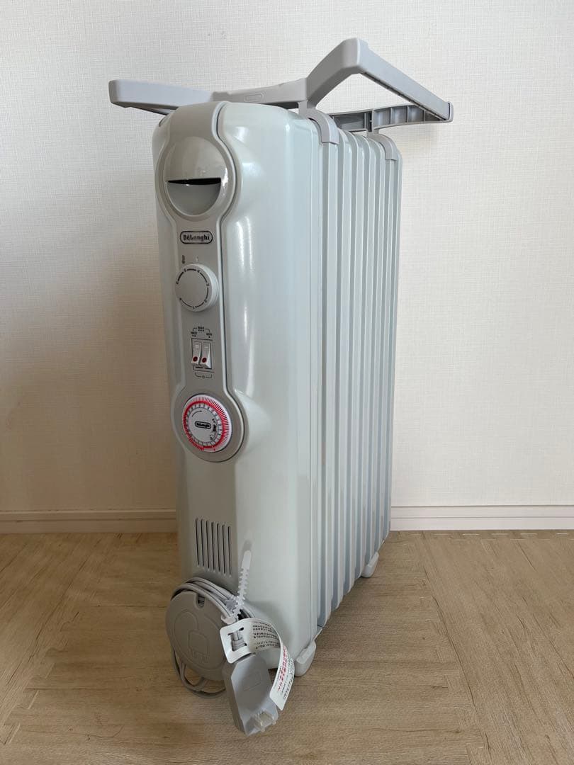【美品】箱付き　デロンギ　オイルヒーター