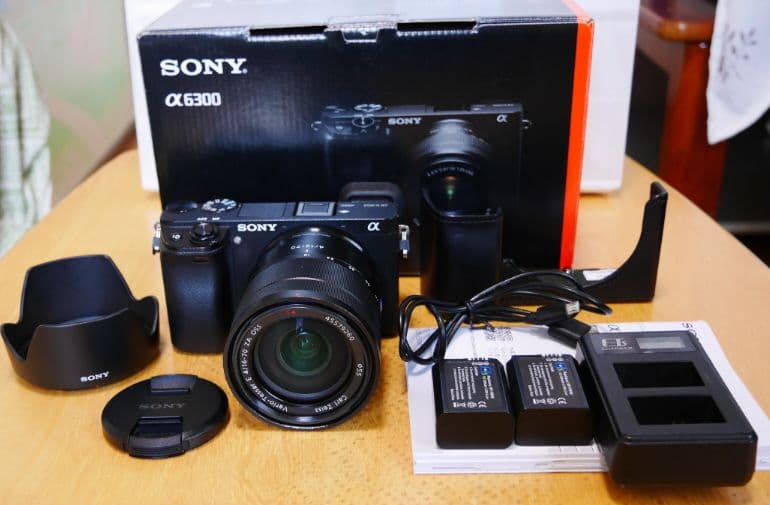 SONY α6300 ＋ 16-70mm f4レンズ付き ミラーレス一眼カメラ