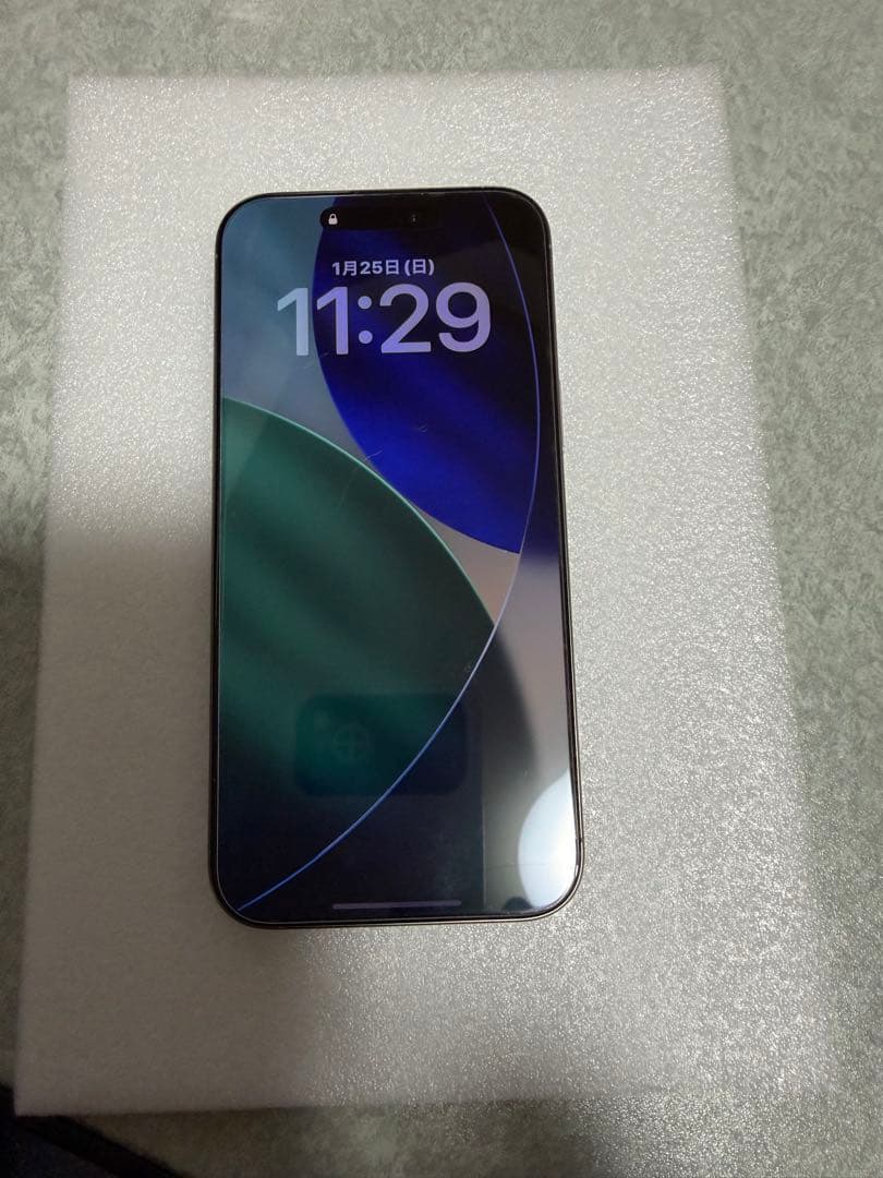 Apple iPhone 16Pro maxシルバー 本体docomo