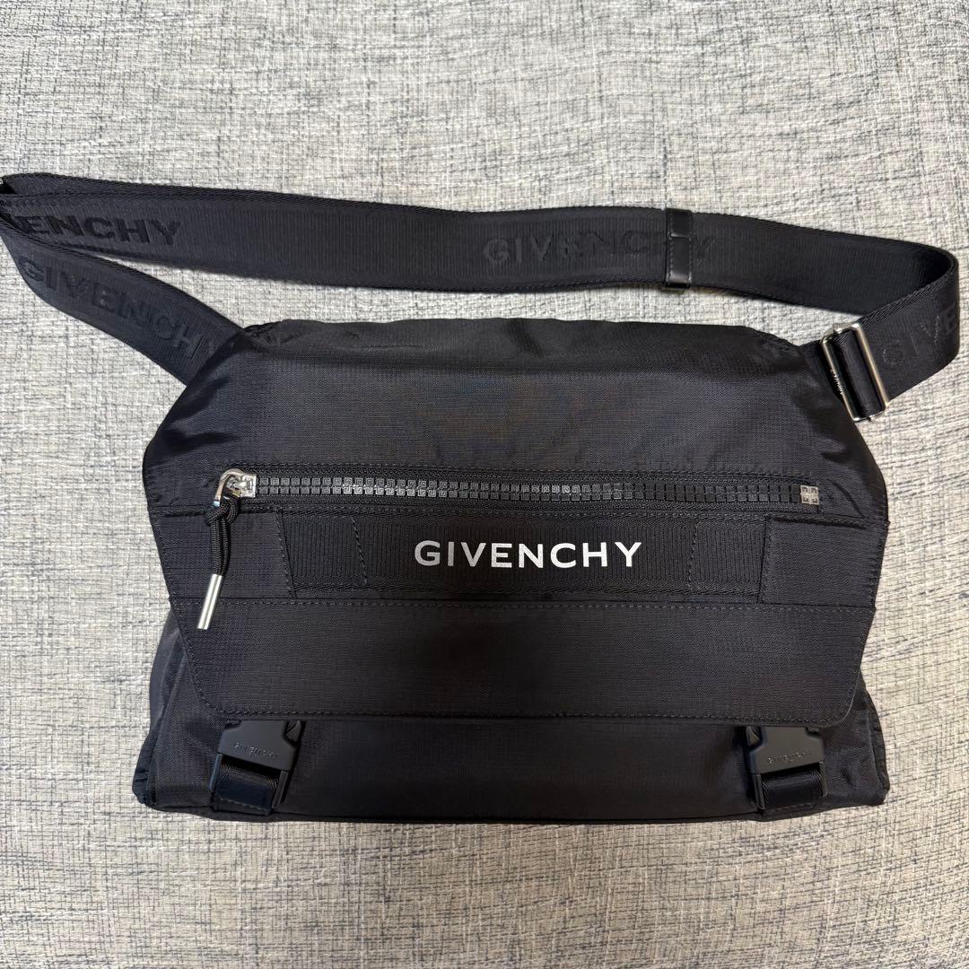 GIVENCHY Gトレック メッセンジャーバッグ