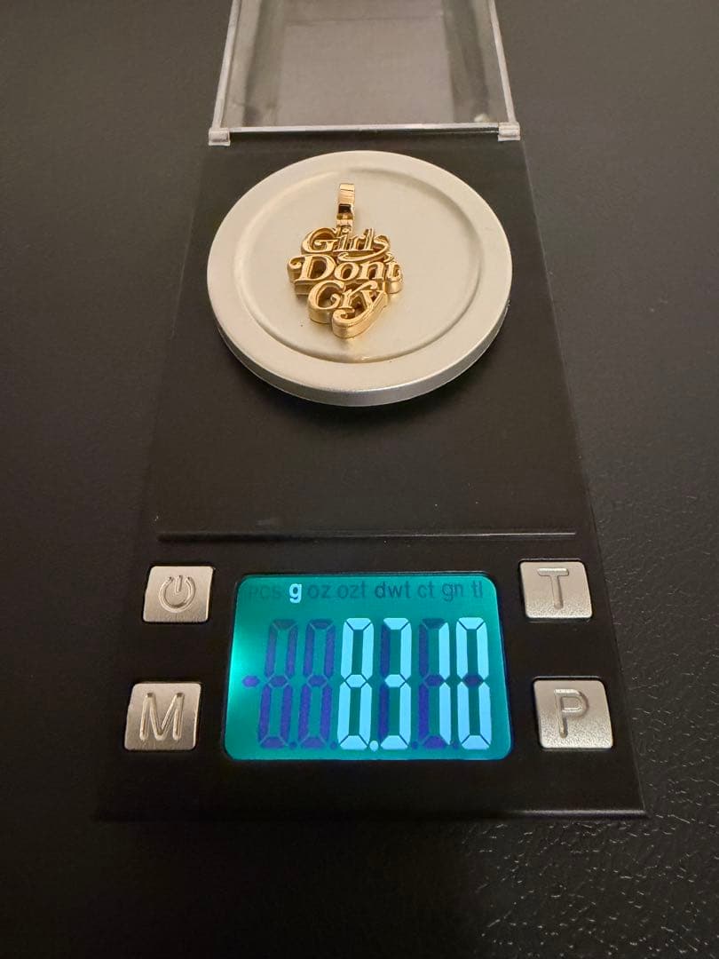 Girls Don't Cry ネックレストップ