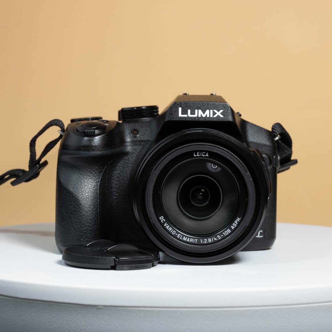 Panasonic LUMIX DMC-FZ300 LEICAレンズ搭載