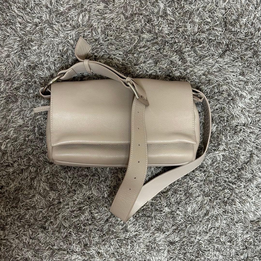 ビアズリー　ショルダーバッグ